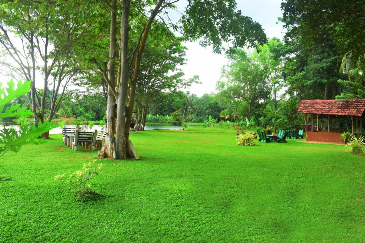 Canal Side Safari Resort Удавалаве Екстер'єр фото