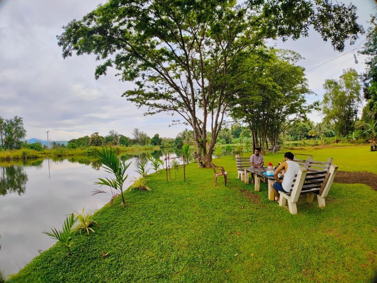 Canal Side Safari Resort Удавалаве Екстер'єр фото